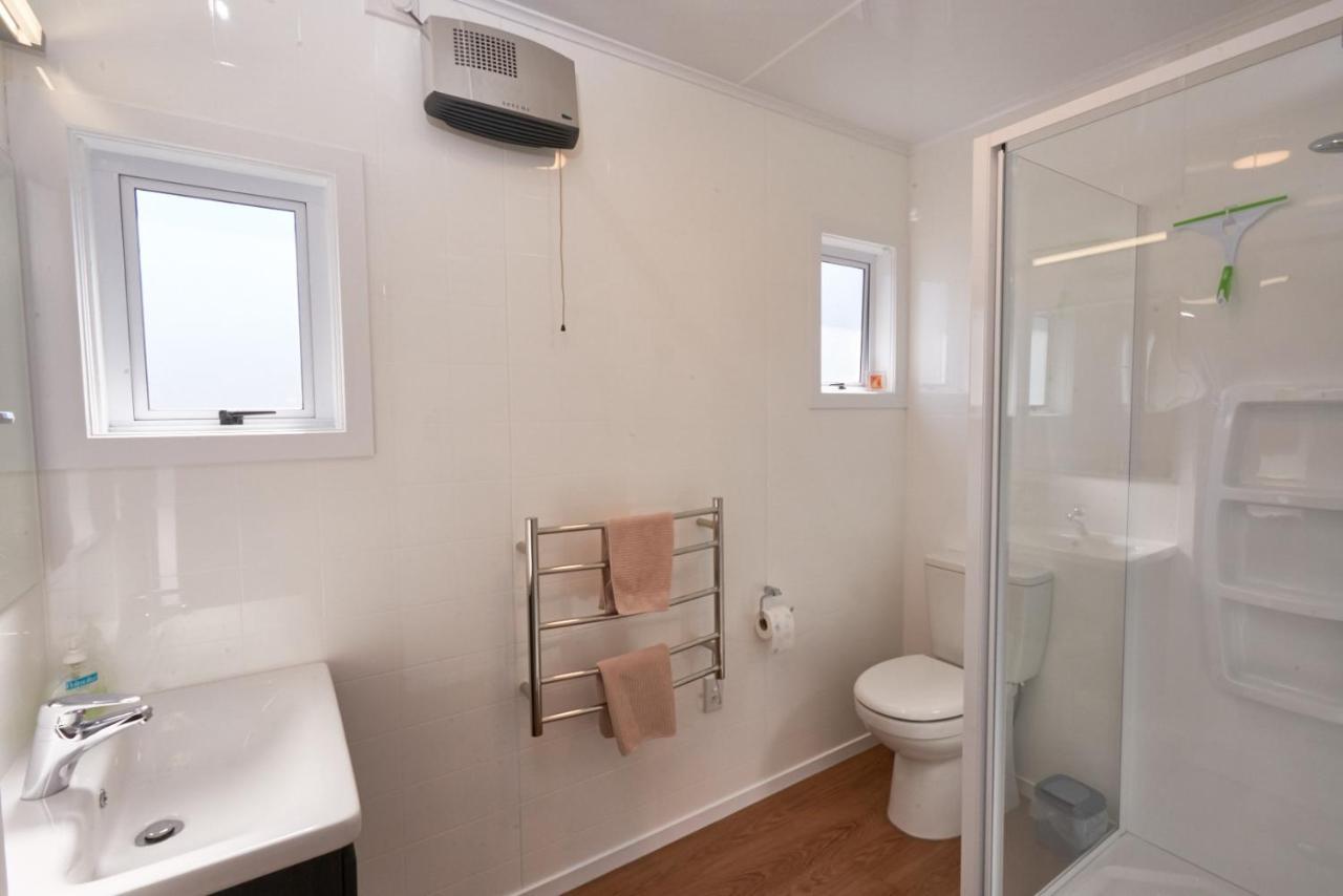 Accommodation Fiordland The Bach - One Bedroom Cottage At 226B Milford Road Te Anau Exterior foto